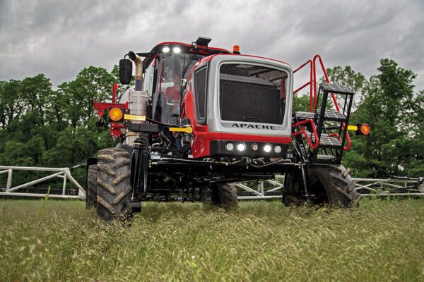 AS1250|AS1250XP | Large Capacity Sprayer | 1200 gal | Apache Sprayers