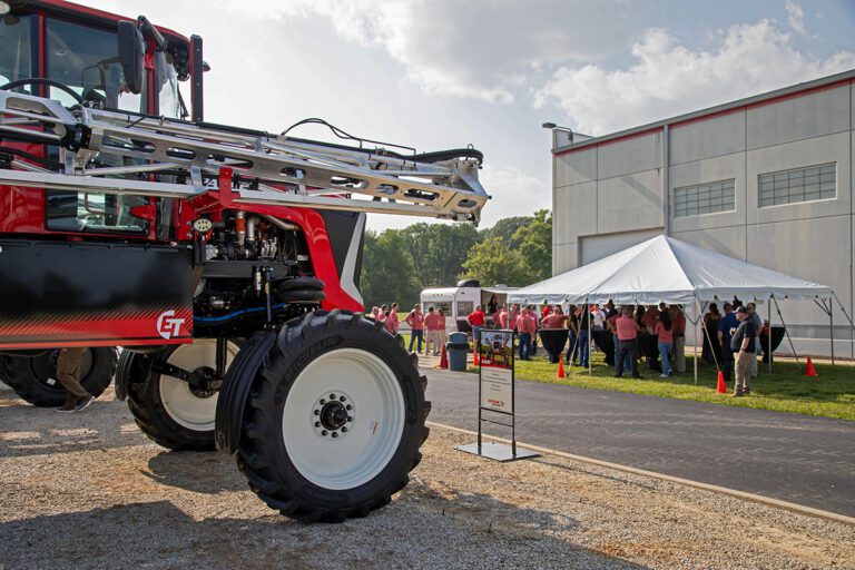 APACHE SPRAYERS DEALER MEETING AWARDS AND NEW 2024 LAUNCH Apache   Dealer Meeting7890 1 768x512 